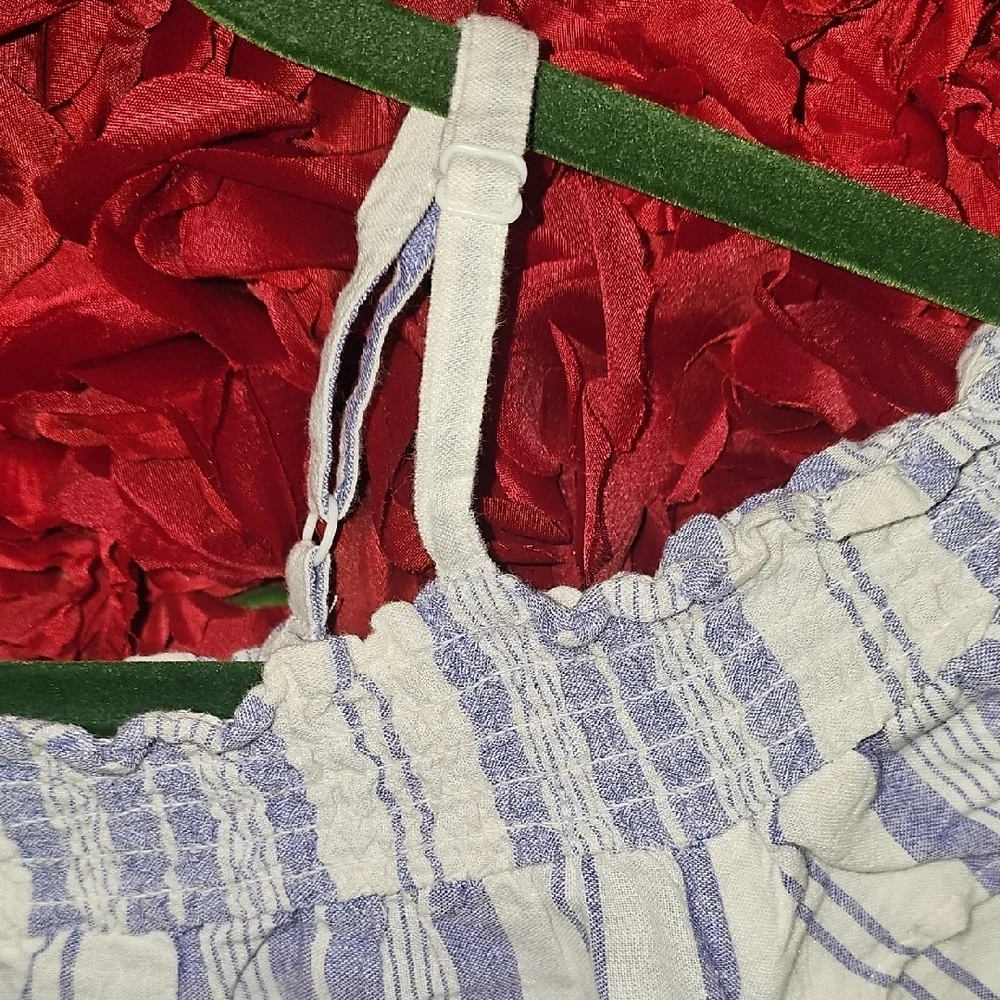 Old Navy chic textured